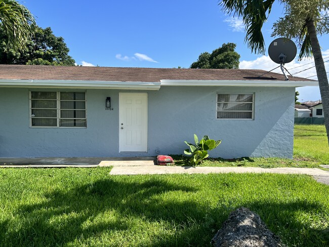 Front view - 10752 SW 254th St