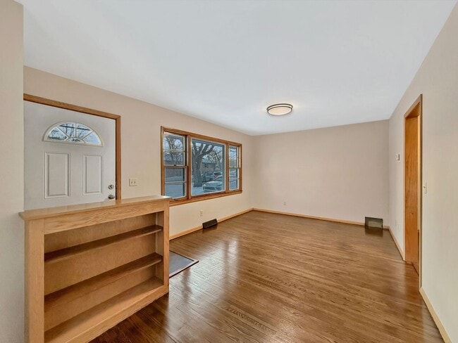 Building Photo - 1618 Natchez Ave S