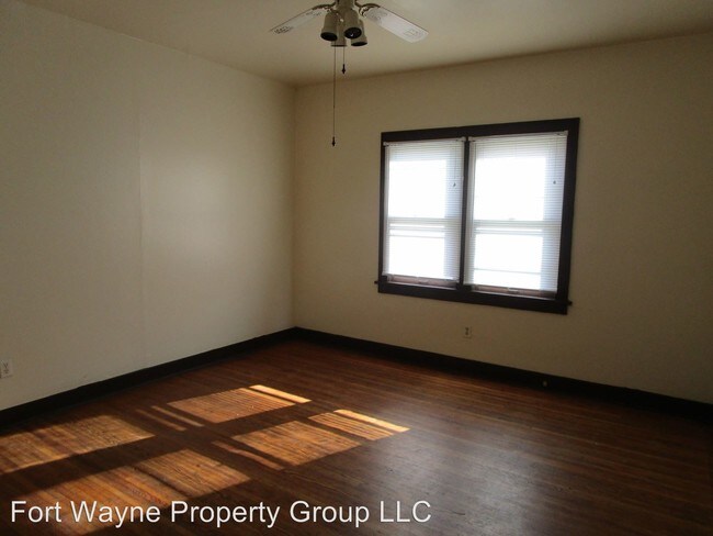 Building Photo - 3 br, 1 bath House - 121 Esmond Street
