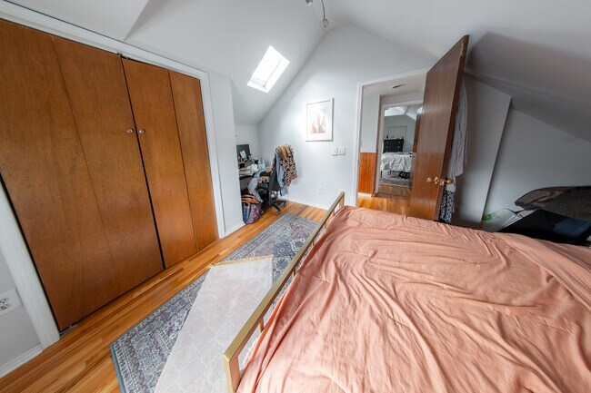 Foto del edificio - 1304 N Campbell Ave