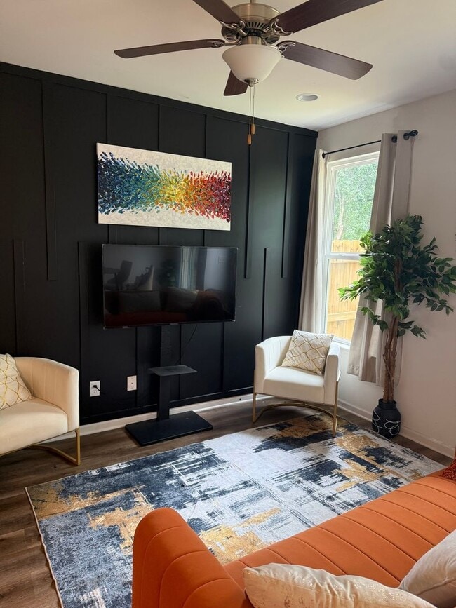 Foto del edificio - Charming 3BR Duplex in Charlotte