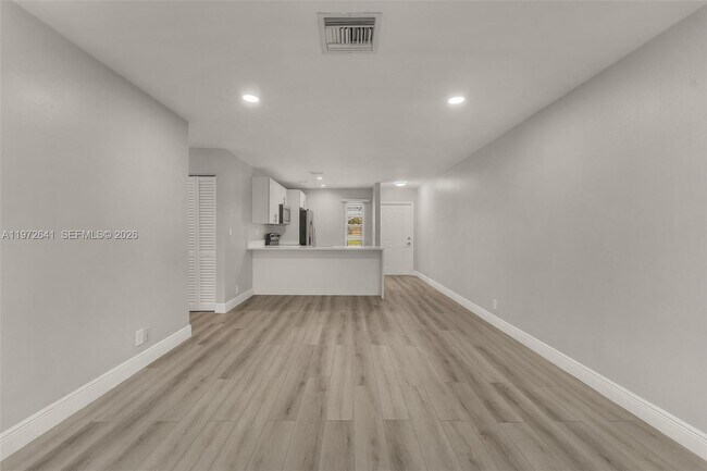 Foto del edificio - 10375 NW 35th St