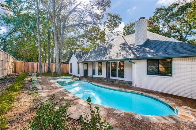 Building Photo - 1024 Woodbriar Dr