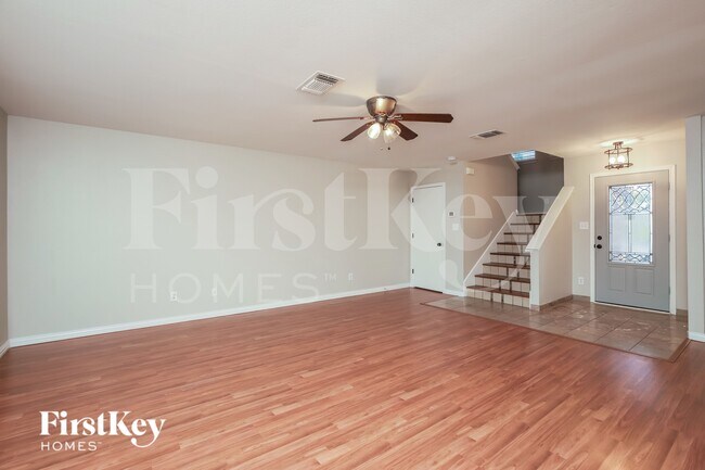 Foto del edificio - 3438 Columbia Dr