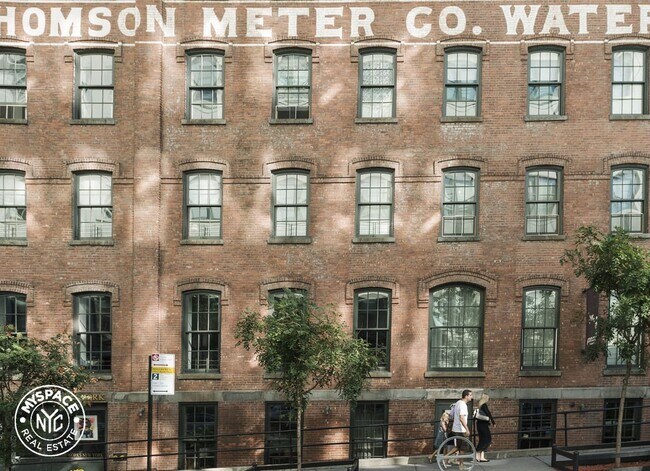 Building Photo - 81 Washington St