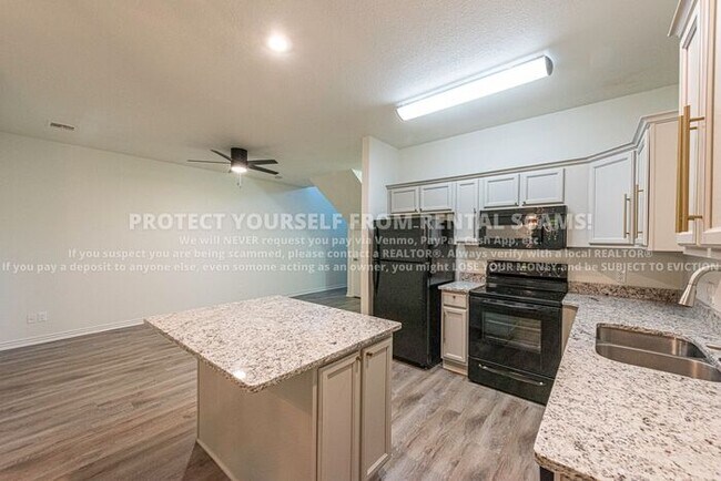 Foto del edificio - 766 W Breeze Cove