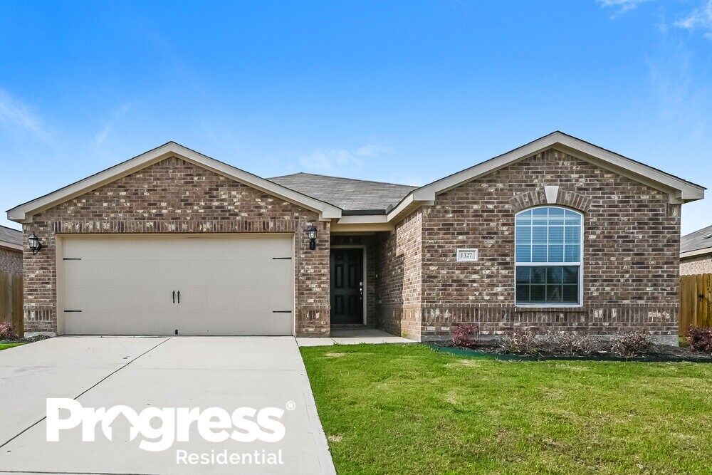 Primary Photo - 1327 Chapman Dr