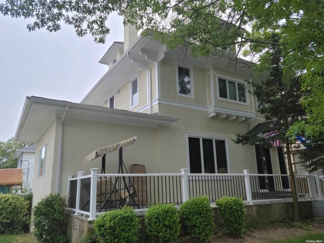 396 Oakland Ave, Cedarhurst, NY 11516 House Rental in Cedarhurst, NY