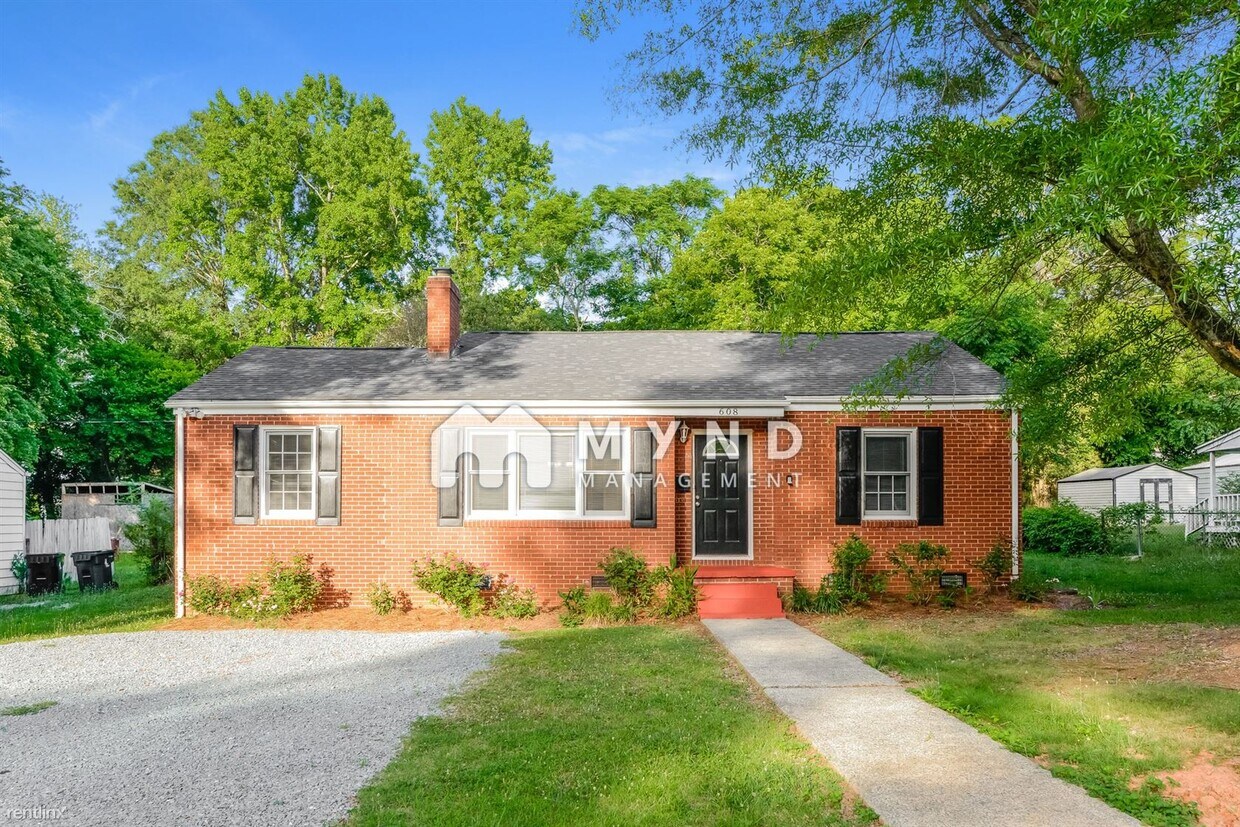Primary Photo - 3 br, 2 bath House - 608 McCarten St