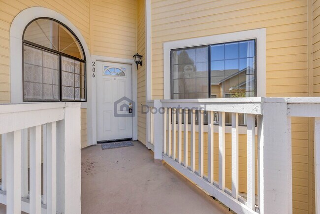 Building Photo - 206 Devonwood
