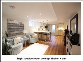 Building Photo - 403 Woodbine Av