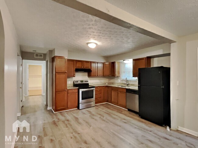 Foto del edificio - 1853 Tamarack Ct N