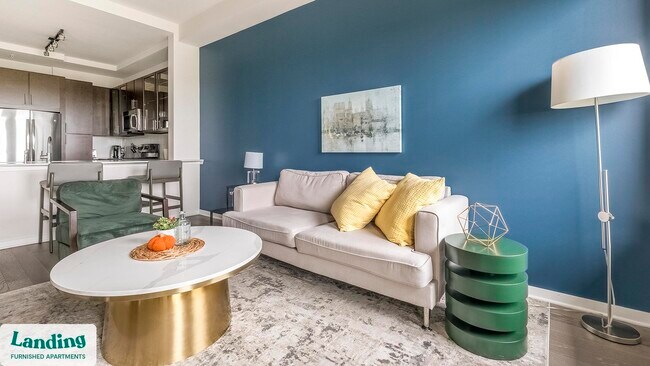 Building Photo - 825 Usener St