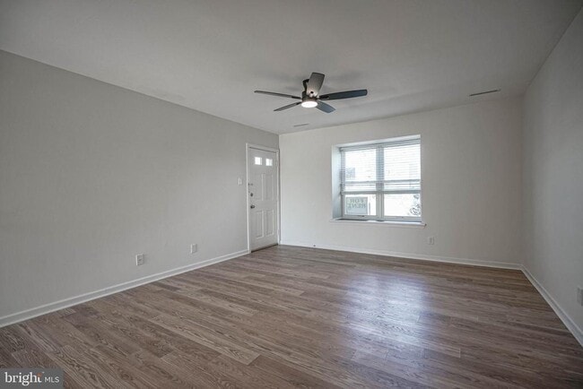 Building Photo - 20 Deborah Ln