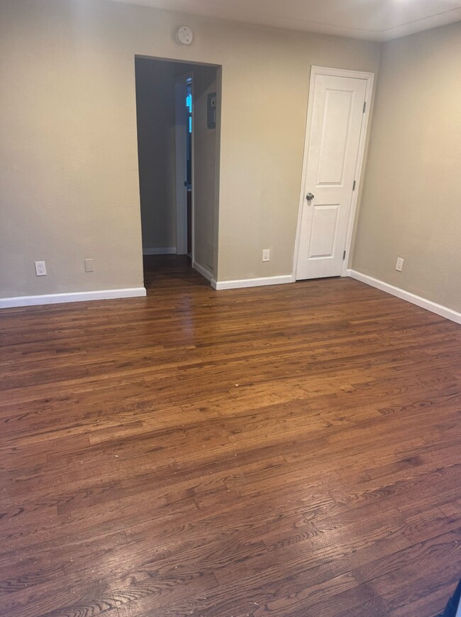 Foto del edificio - 1435 Otis St