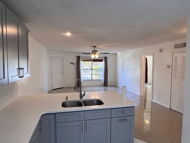Foto del edificio - 3651 N Goldenrod Rd
