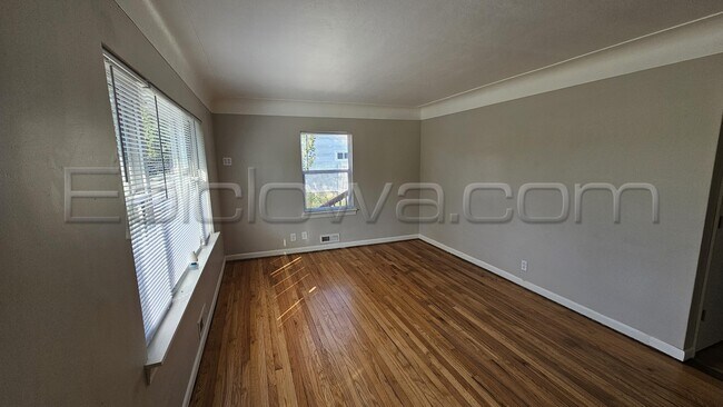 Foto del edificio - 130 Outlook Dr SW