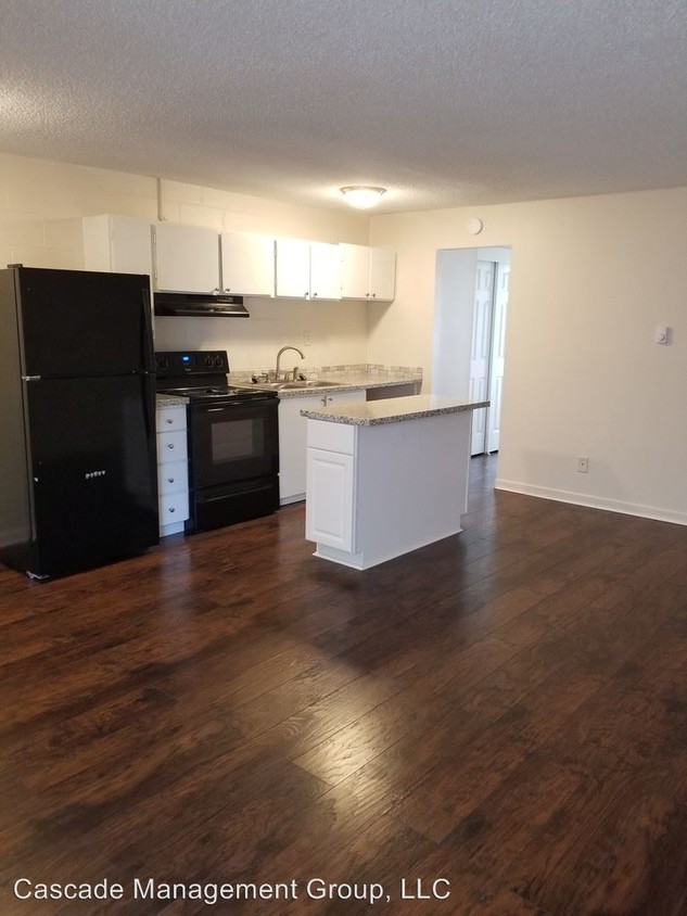 Foto principal - 500 S River St