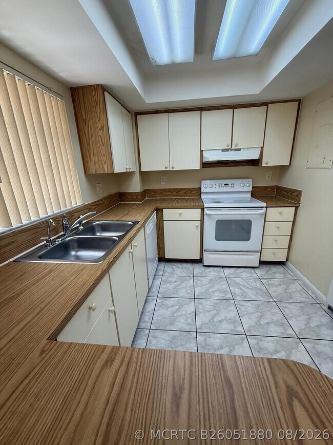 Foto del edificio - 5232 SW 122nd Terrace