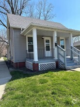 Building Photo - 710 N Lincoln Ave