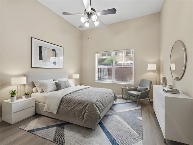 Foto del edificio - 10116 Wake Bridge Dr