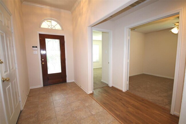 Building Photo - 12603 Taylorwood Ln