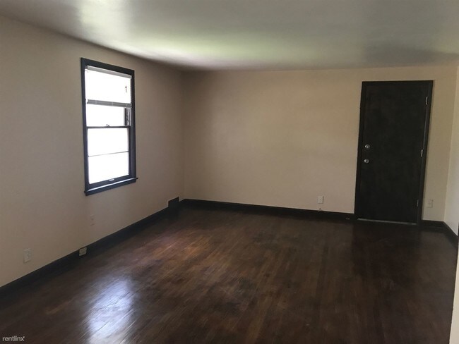 Foto del edificio - 1842 E 75th Terrace