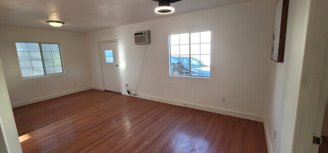 Foto del edificio - 812 E Sacramento St