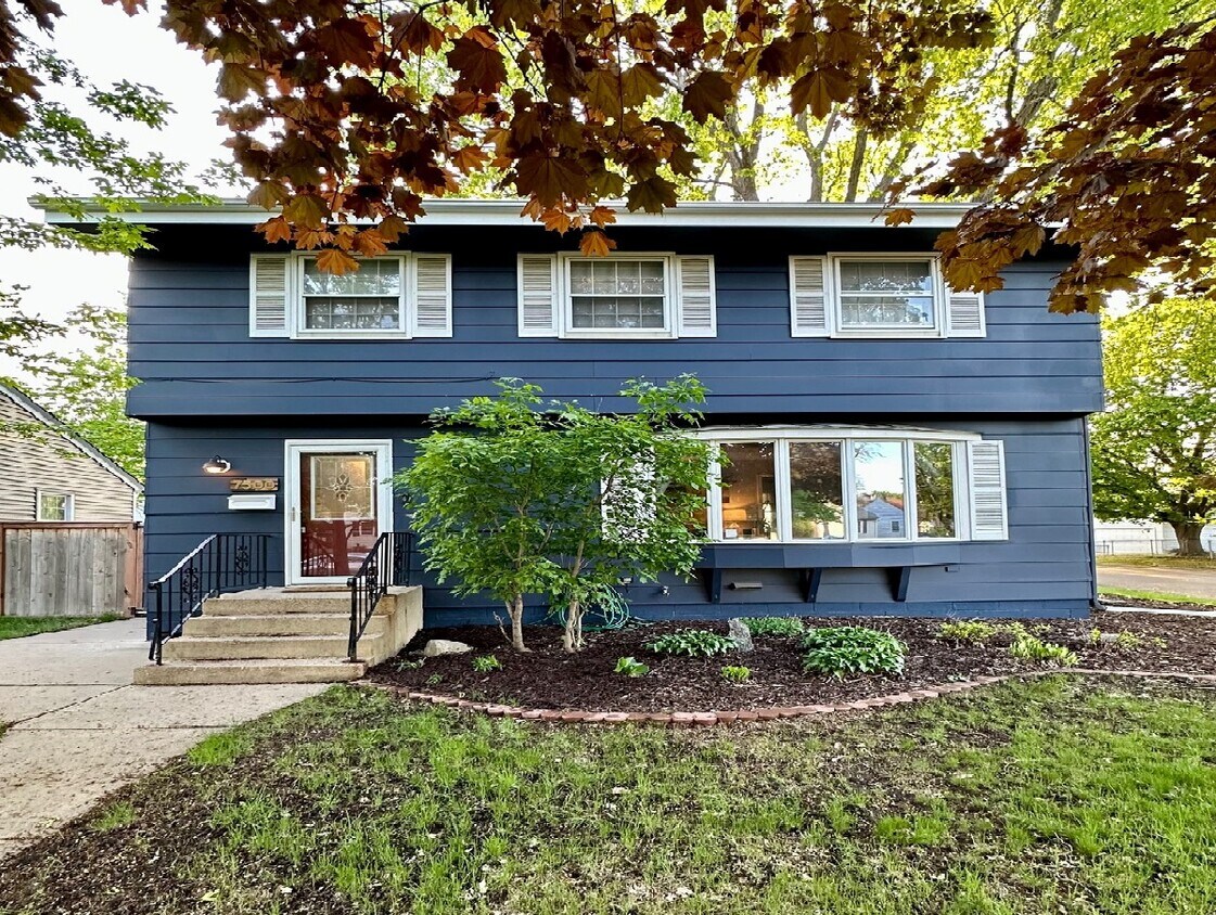 Foto principal - 7500 Aldrich Ave S