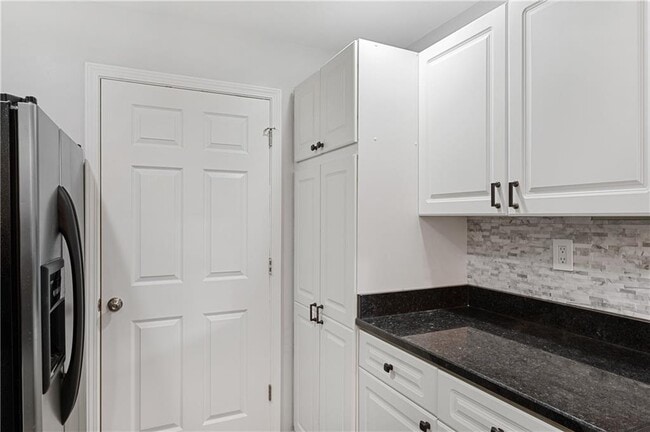 Foto del edificio - 220 Renaissance Pkwy NE