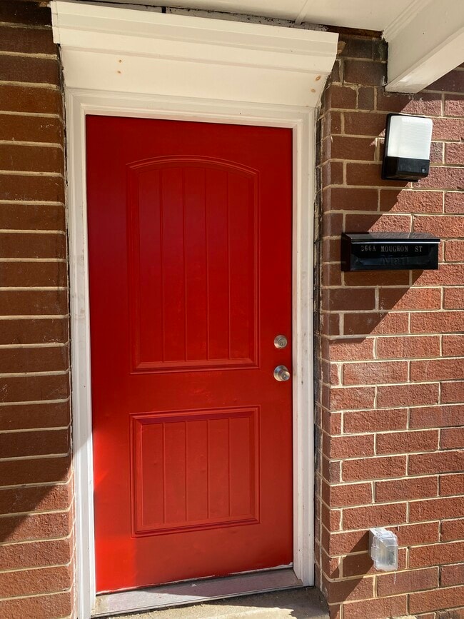 Foto del edificio - 266 moughon st