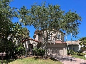 Building Photo - 1820 Flower Dr