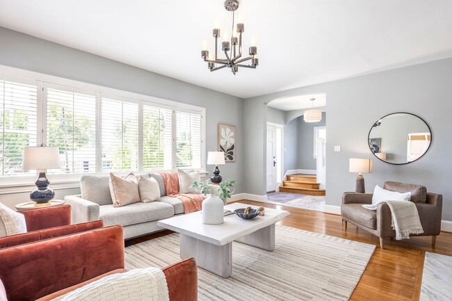 Building Photo - Elegant Sugar House Living: Finished Basem...