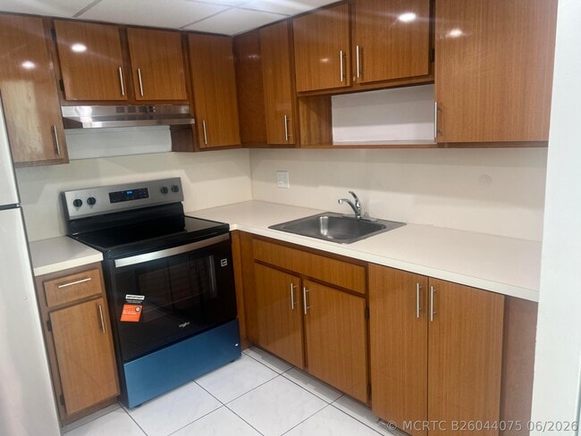 Building Photo - 2055 SW 122nd Ave