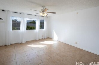 Building Photo - 350 Aoloa St
