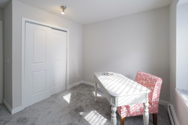 Building Photo - 3235 Mill Creek Dr