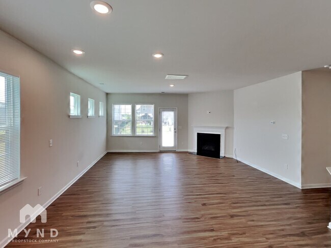 Foto del edificio - 118 Rooster Tail Ln