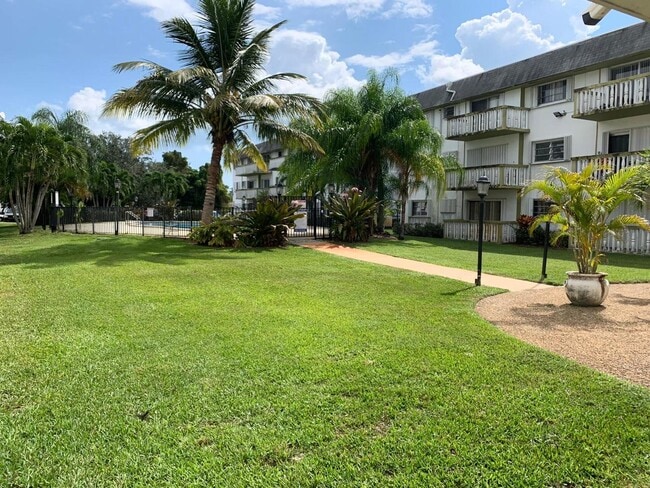 Photo - 15205 NE 6th Ave Townhome