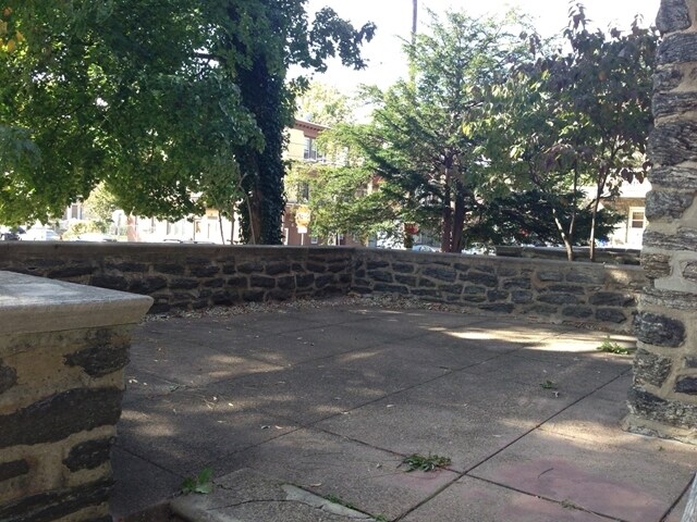 Building Photo - 5139 Pulaski Ave