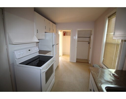 Primary Photo - 90 Mt Vernon St