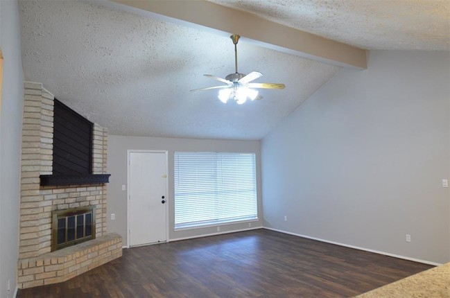 Building Photo - 13418 Wimbledon Oaks Dr
