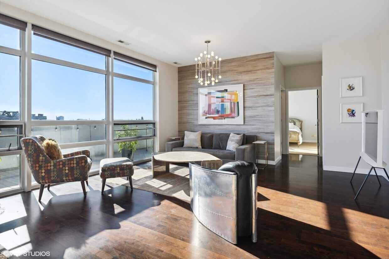 Foto principal - 1610 W Fullerton Ave
