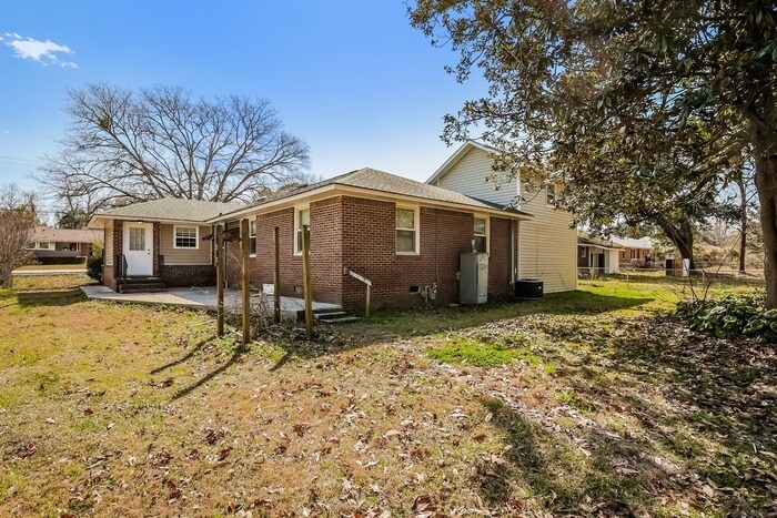 Building Photo - Spacious 5 Bedroom in Hanahan