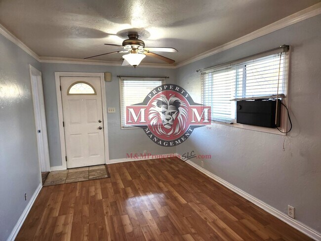 Building Photo - 3 Bd  1 Bath Home in Salt Lake City