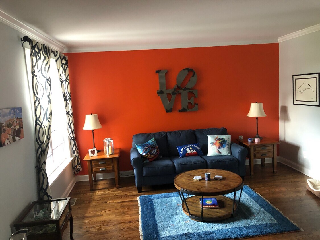 Foto principal - 1216 Derry Ln