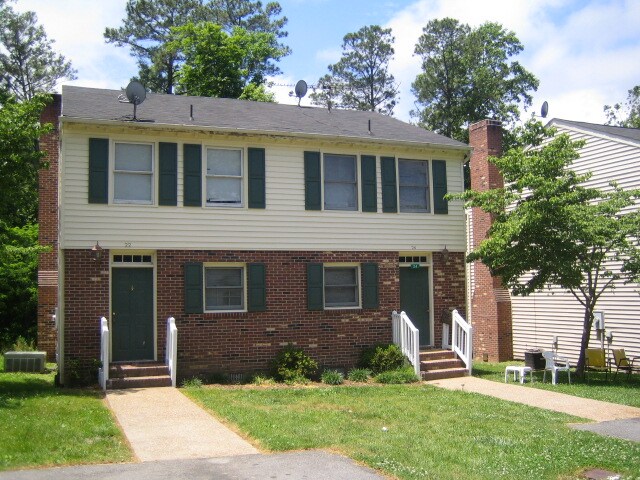 Building Photo - Fox Hill Townhomes