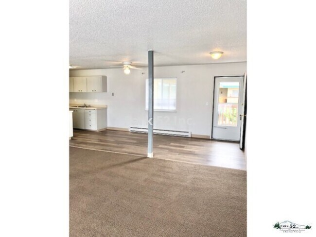 Foto del edificio - 4002 S Warner St