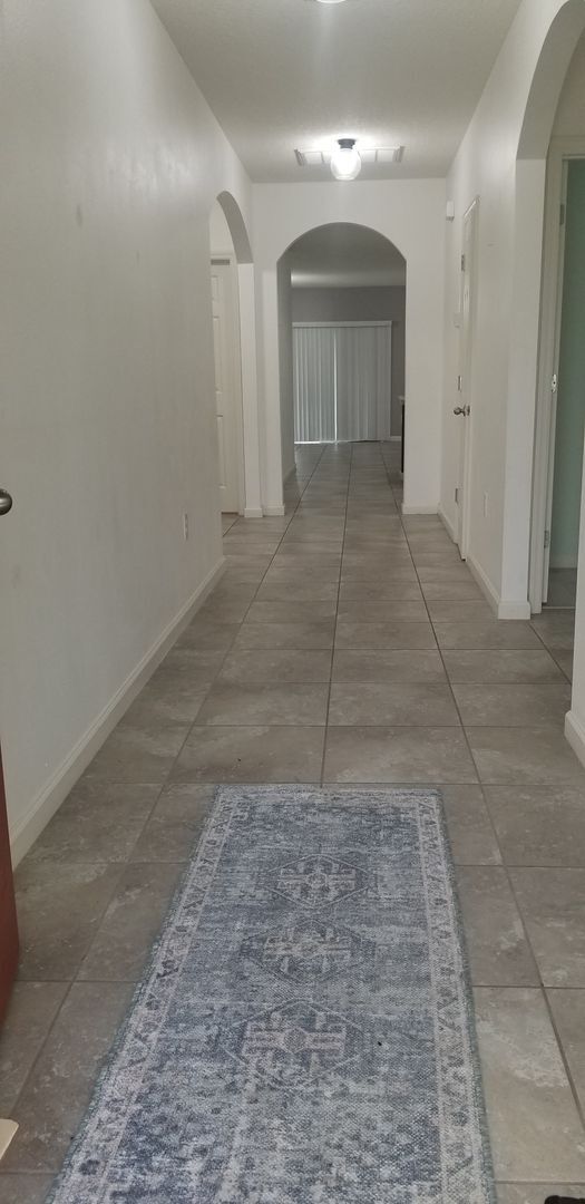 Foto del edificio - Newer, Spacious 4 bedroom, 2 bath, 2 car g...