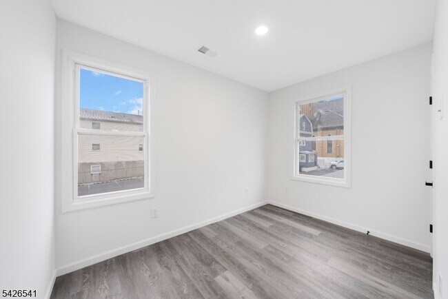 Foto del edificio - 324 Second St