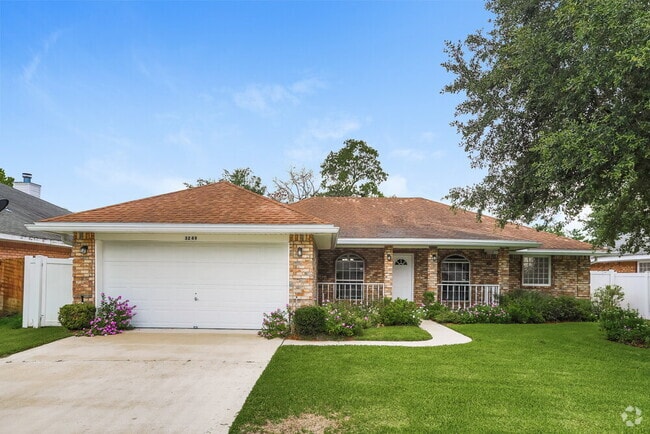 Building Photo - 3249 Silverado Cir
